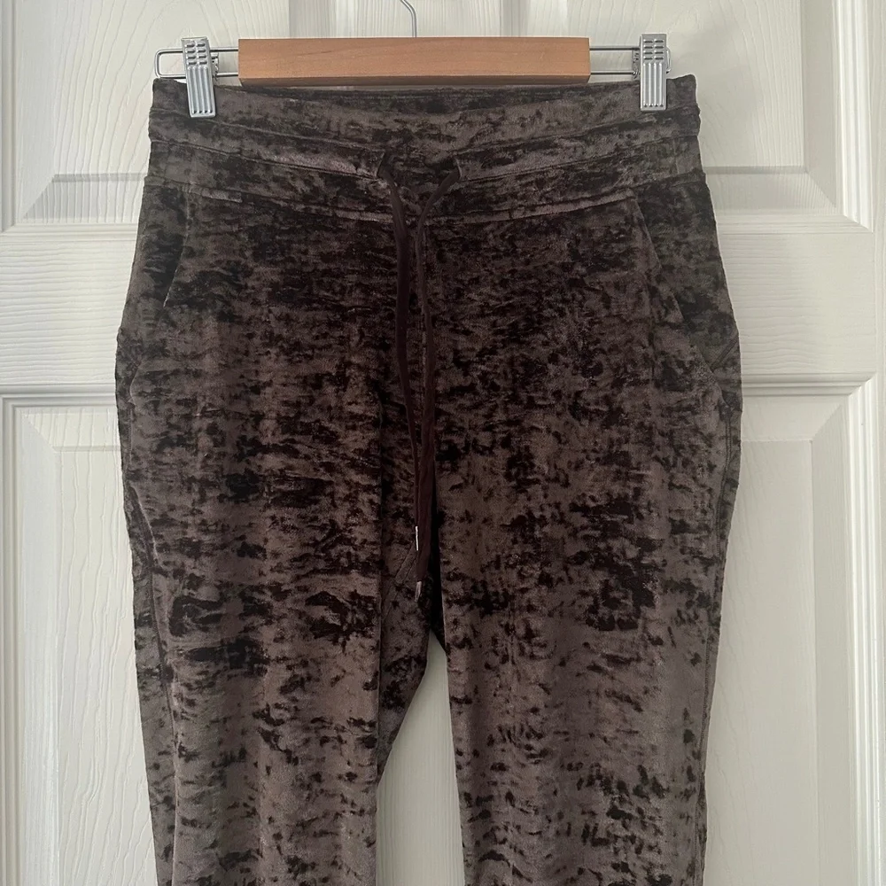 Lululemon Ready To Crush Velvet Jogger French Press Brown Size 6 *Flaw* - Picture 5 of 14
